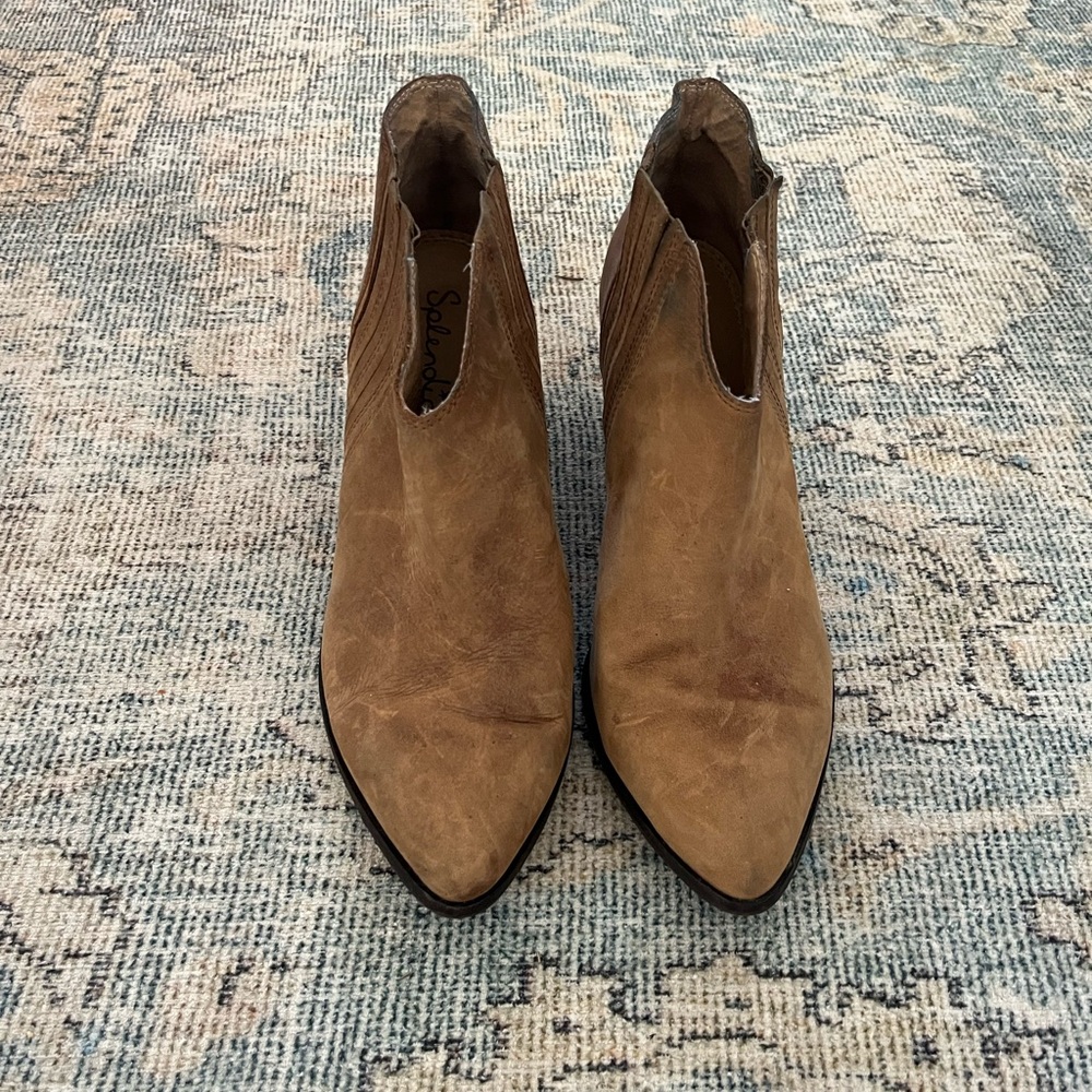 Splendid booties
Size 9